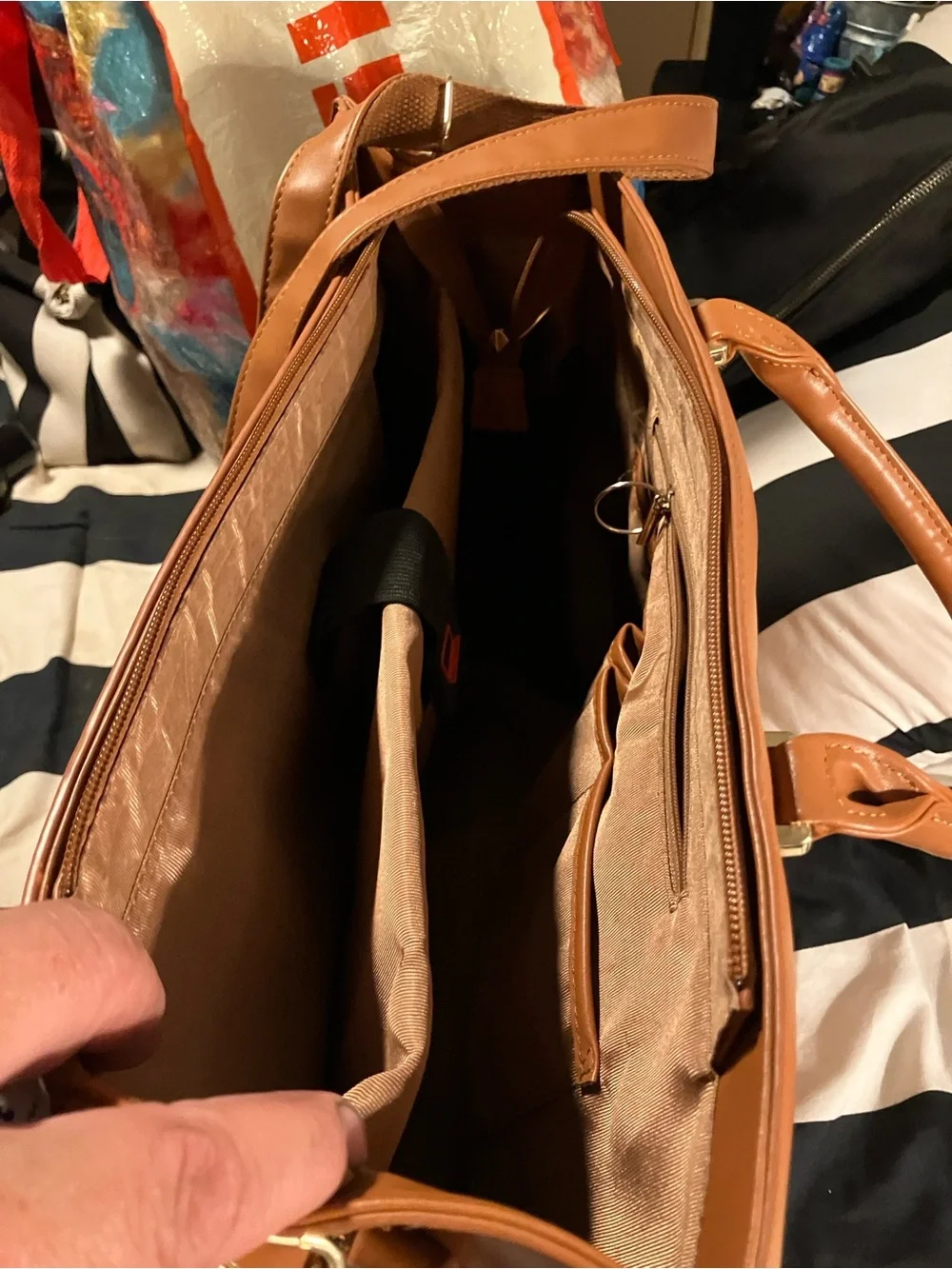 Nubily genuine brown leather shoulder bag, nwot, stamped